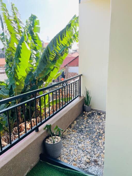 Renex Homes Namugongo Экстерьер фото